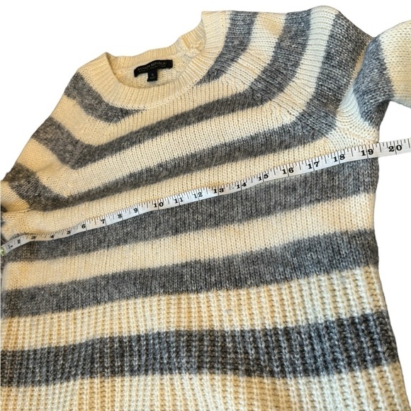 Banana Republic Striped Wool Blend Sweater Women's Size Small - Picture 4 of 9